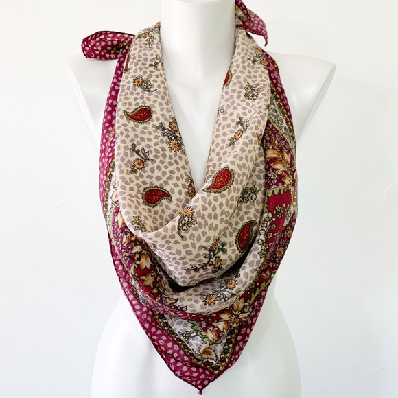 Accessories - 🌟2/20$🌟Square polyester scarf.